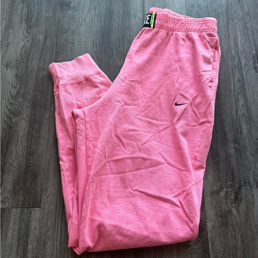 Nike Pink Women's Sweatpants